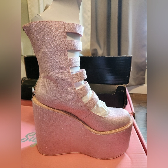 Sugar thrillz platform boots - Picture 3 of 3